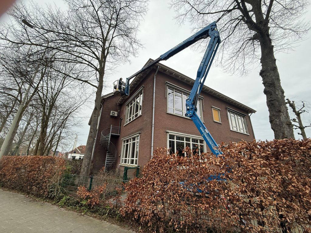 Glasbewassing in actie bij City Service B.V.